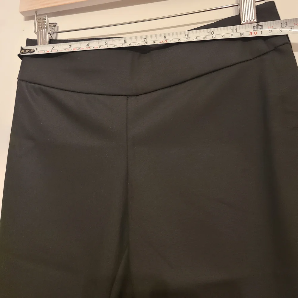 H&M Classic Black Girl's Capris Size 14 NWT